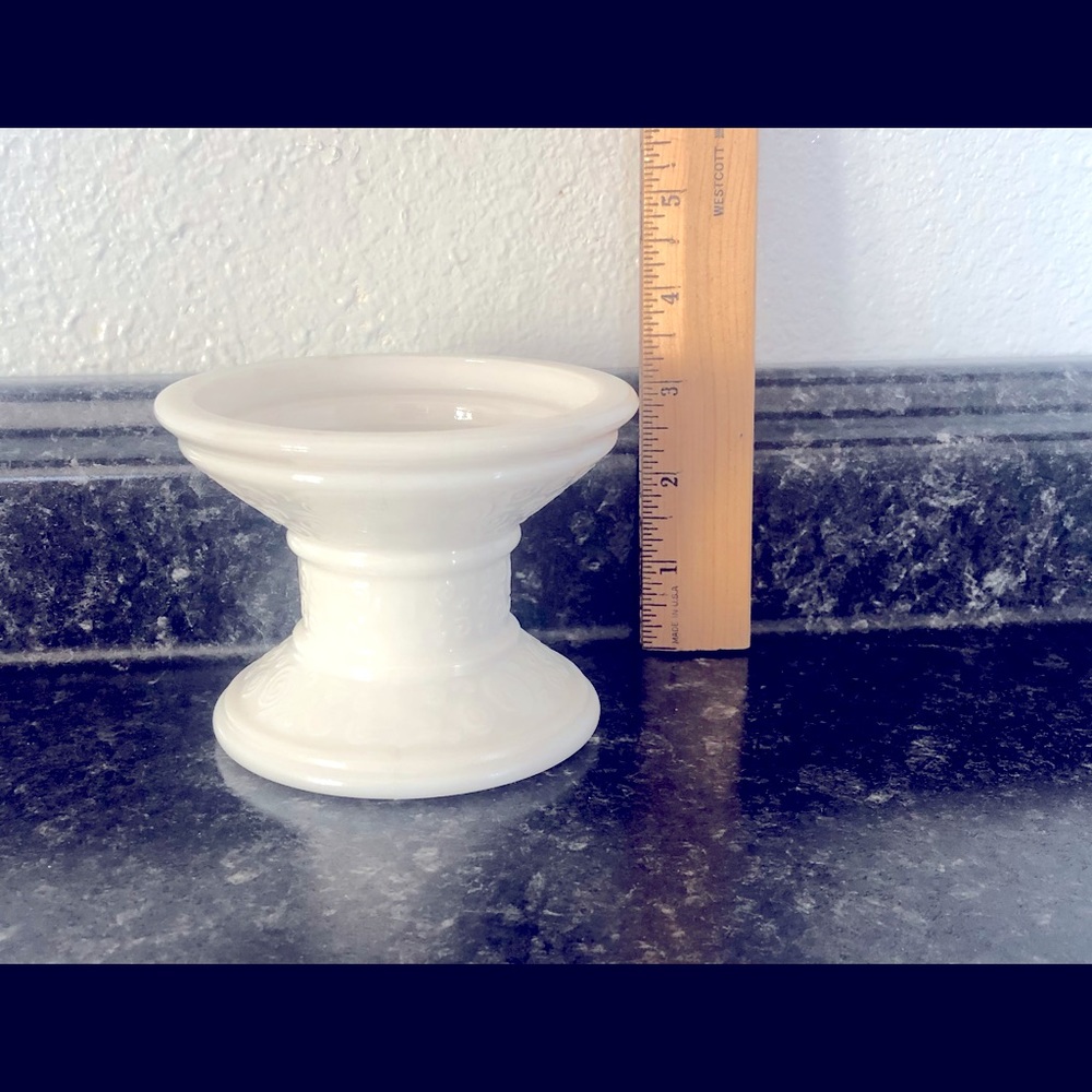 Milk glad candle holder